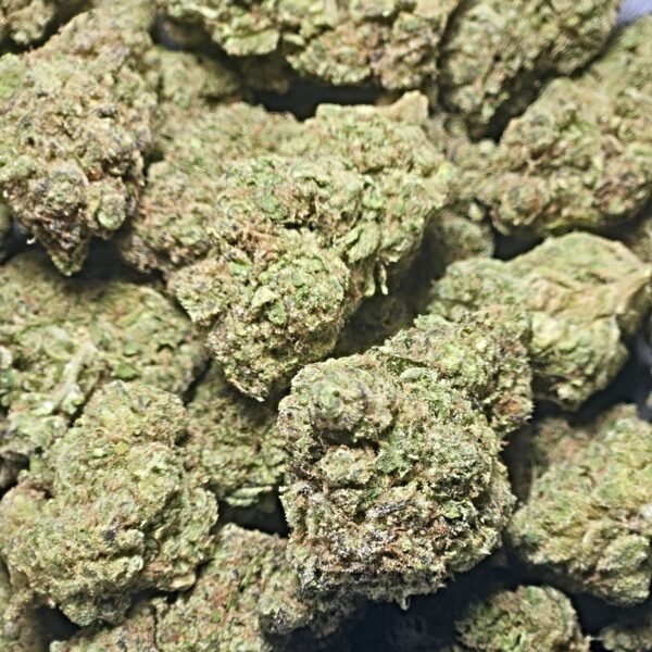 Slurricane is an indica marijuana strain made by crossing Do-Si-Dos with Purple Punch. Slurricane produces relaxing effects that come on slowly